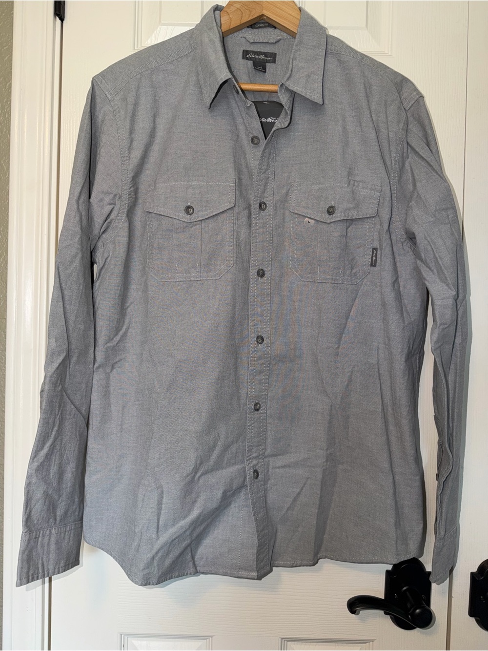 Eddie Bauer Men’s Button Down Grey Shirt Size Large NWT